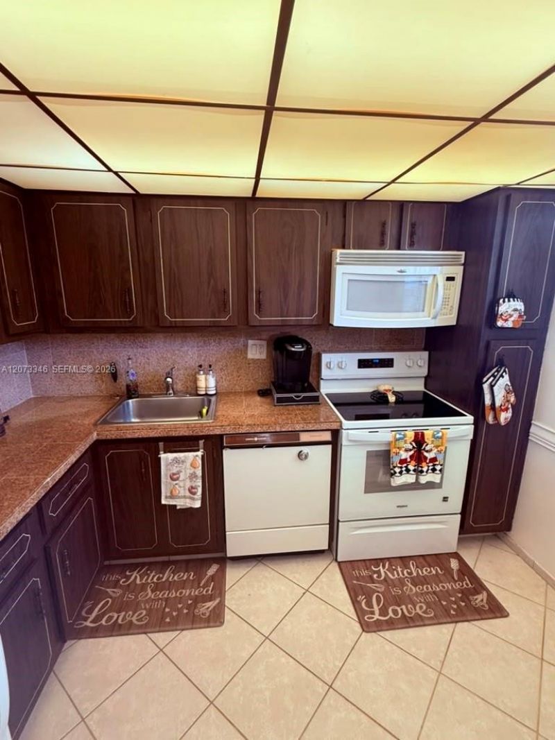 8330 Sands Point Blvd , Unit N208, Tamarac, FL 33321 Photo