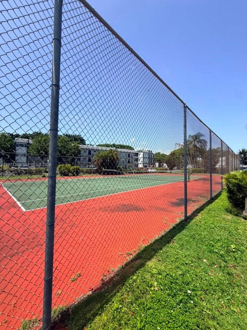 8330 Sands Point Blvd , Unit N208, Tamarac, FL 33321 Photo