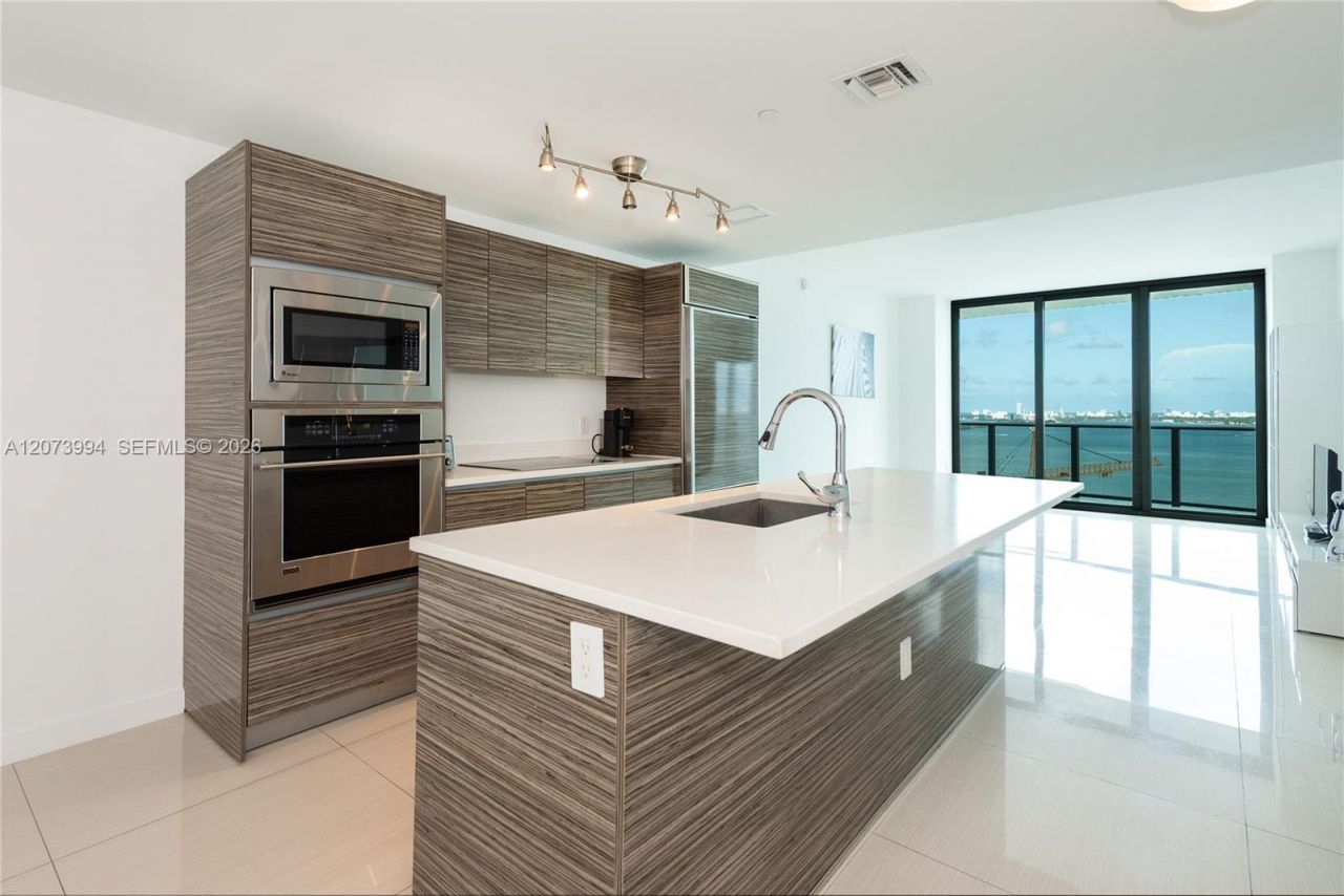 460 NE 28th St, Unit 2202, Miami, FL 33137 Photo