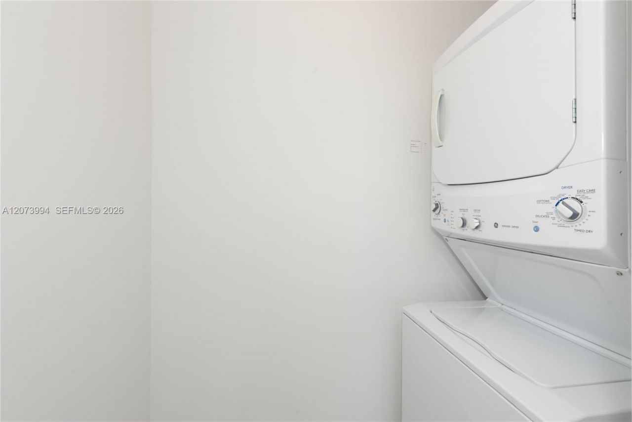 460 NE 28th St, Unit 2202, Miami, FL 33137 Photo