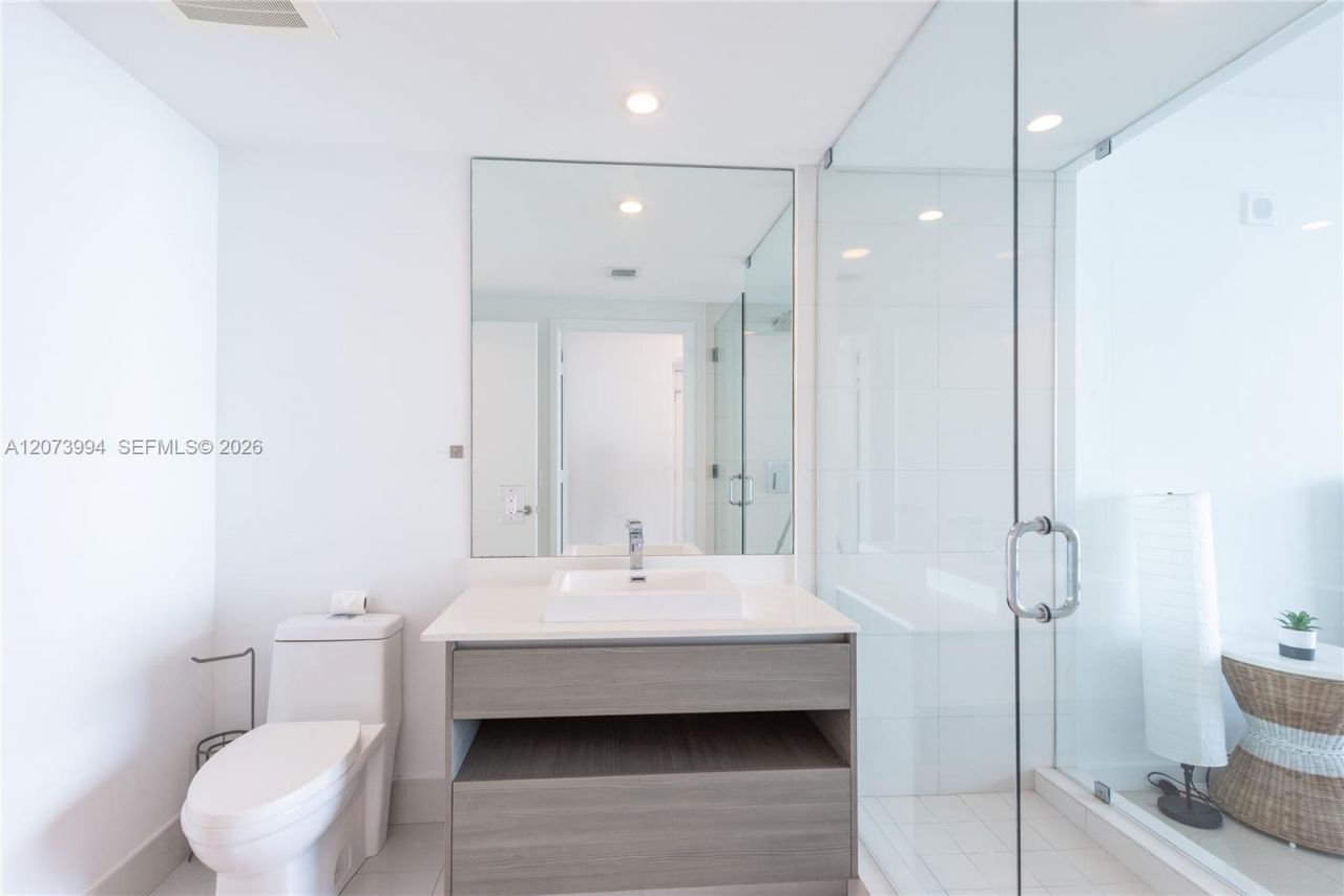 460 NE 28th St, Unit 2202, Miami, FL 33137 Photo