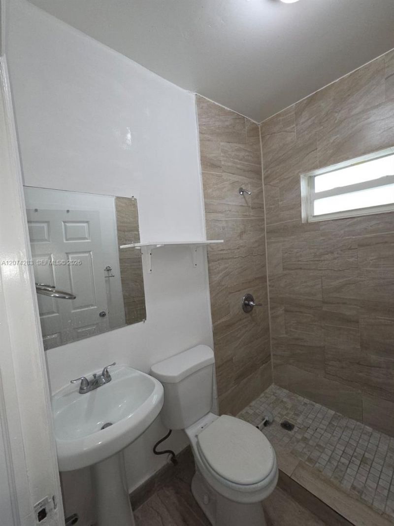 337 SW 10th Ave , Unit 5, Miami, FL 33130 Photo