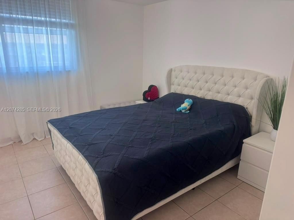 1913 S Ocean Dr, Unit 422, Hallandale Beach, FL 33009 Photo