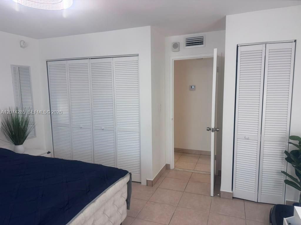 1913 S Ocean Dr, Unit 422, Hallandale Beach, FL 33009 Photo