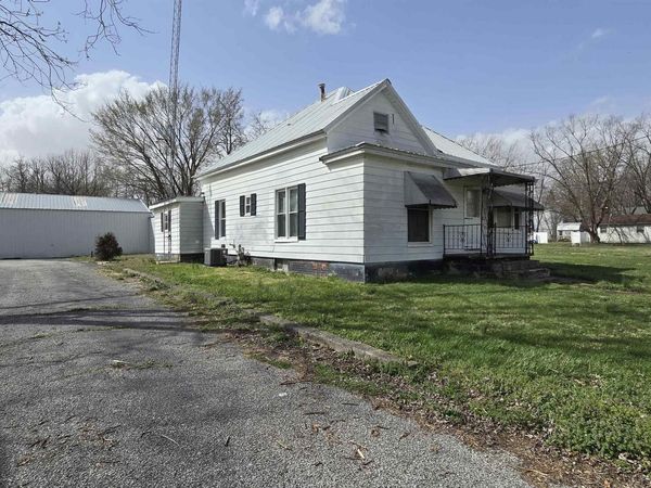 205 SHAW Street , Harrisburg, IL 62946