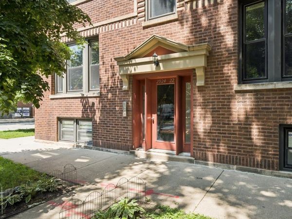 2924 W Berteau Avenue , Unit 1, Chicago, IL 60618