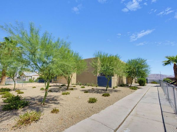 716 N 11th Street, Las Vegas, NV 89101