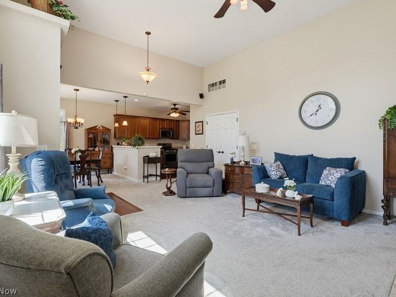 568 Hyannis Port Circle, Avon Lake, OH 44012 Photo 5