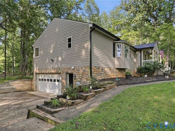 2678 Poplar Forest Drive , Powhatan, VA 23139