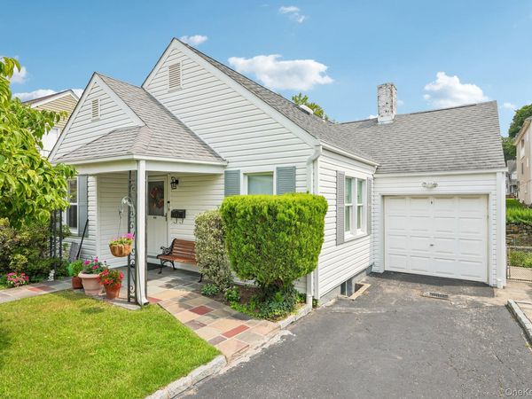 105 Hildreth Place , Yonkers, NY 10704