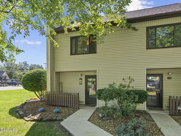 37 Wilshire Heights Drive, Crossville, TN 38558