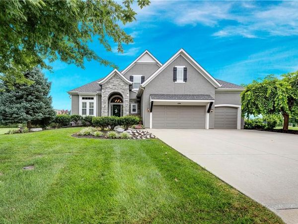 15704 Bond Street, Overland Park, KS 66221