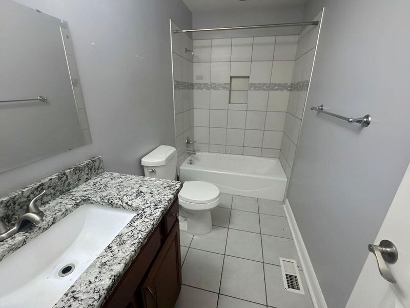 3802 Danube Drive, Groveport, OH 43125 Photo 13
