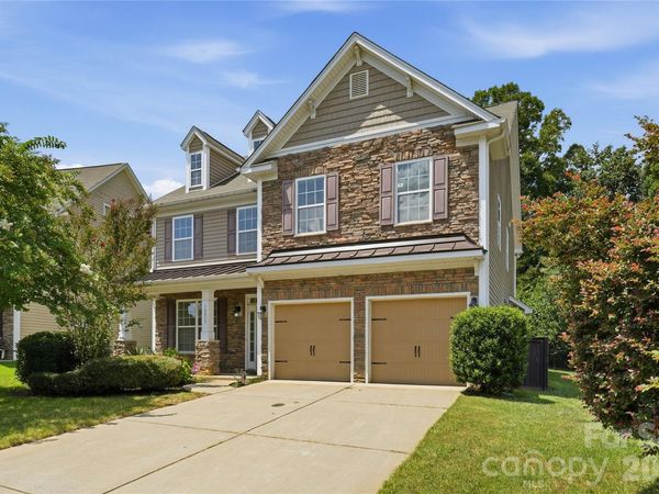 10817 Bere Island Drive, Charlotte, NC 28278