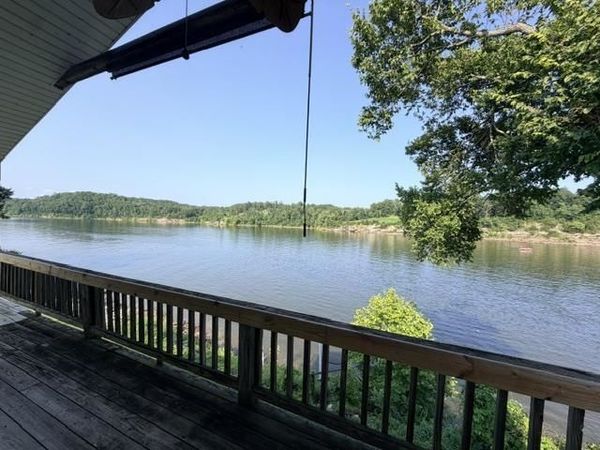 1022 EMERALD LN, Morris Chapel, TN 38361