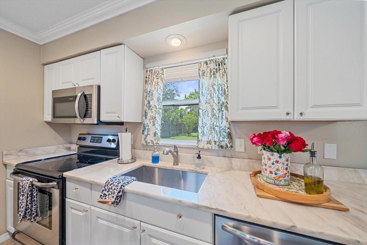 3338 Bailey Street, Sarasota, FL 34237 Photo