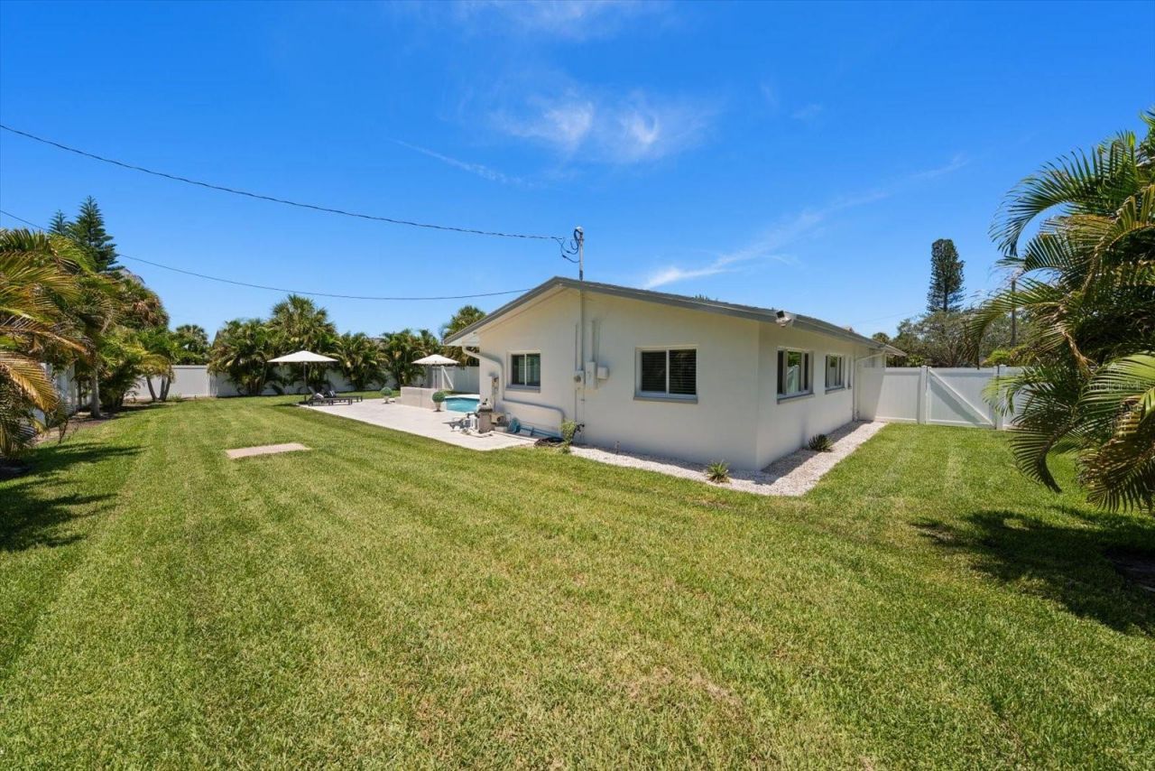 821 Jacaranda Drive, Largo, FL 33770 Photo