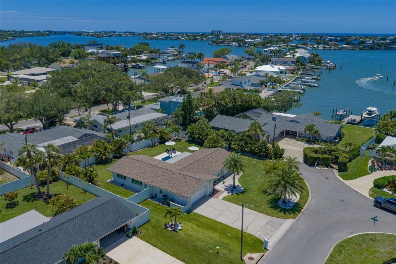 821 Jacaranda Drive, Largo, FL 33770 Photo