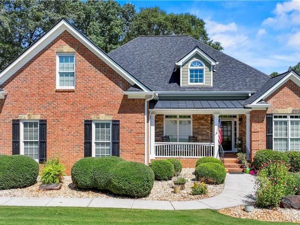 100 Cole Point , Hoschton, GA 30548