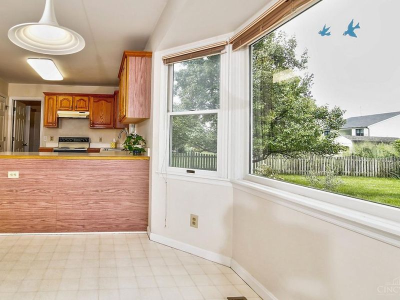 716 Winding Brook Drive, Oxford, OH 45056 Photo 9