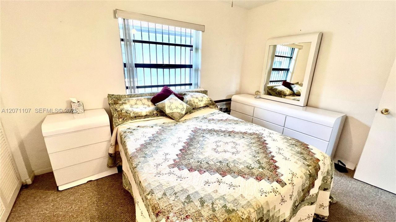 5437 Mendoza St , West Palm Beach, FL 33415 Photo