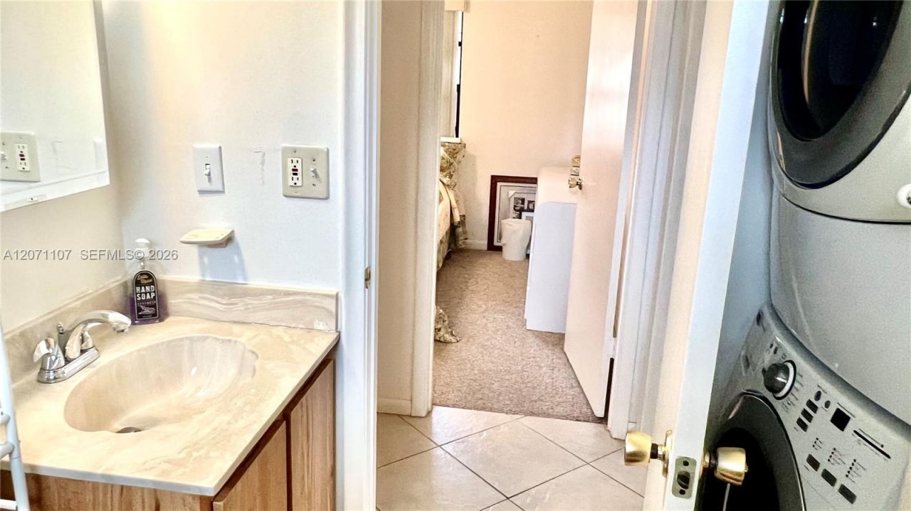 5437 Mendoza St , West Palm Beach, FL 33415 Photo
