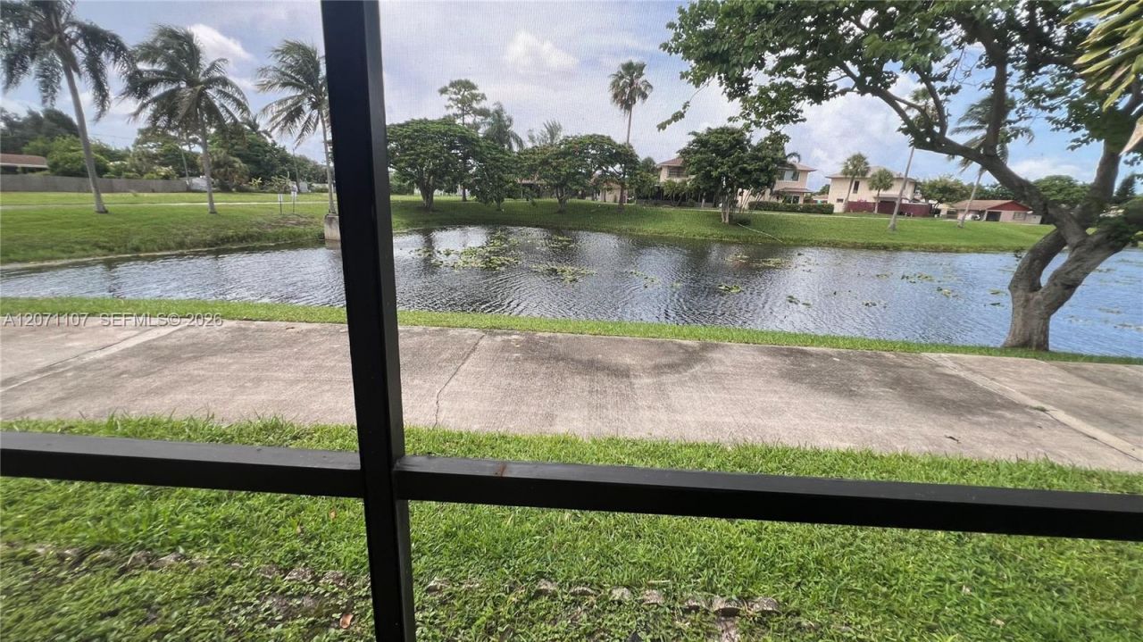 5437 Mendoza St , West Palm Beach, FL 33415 Photo