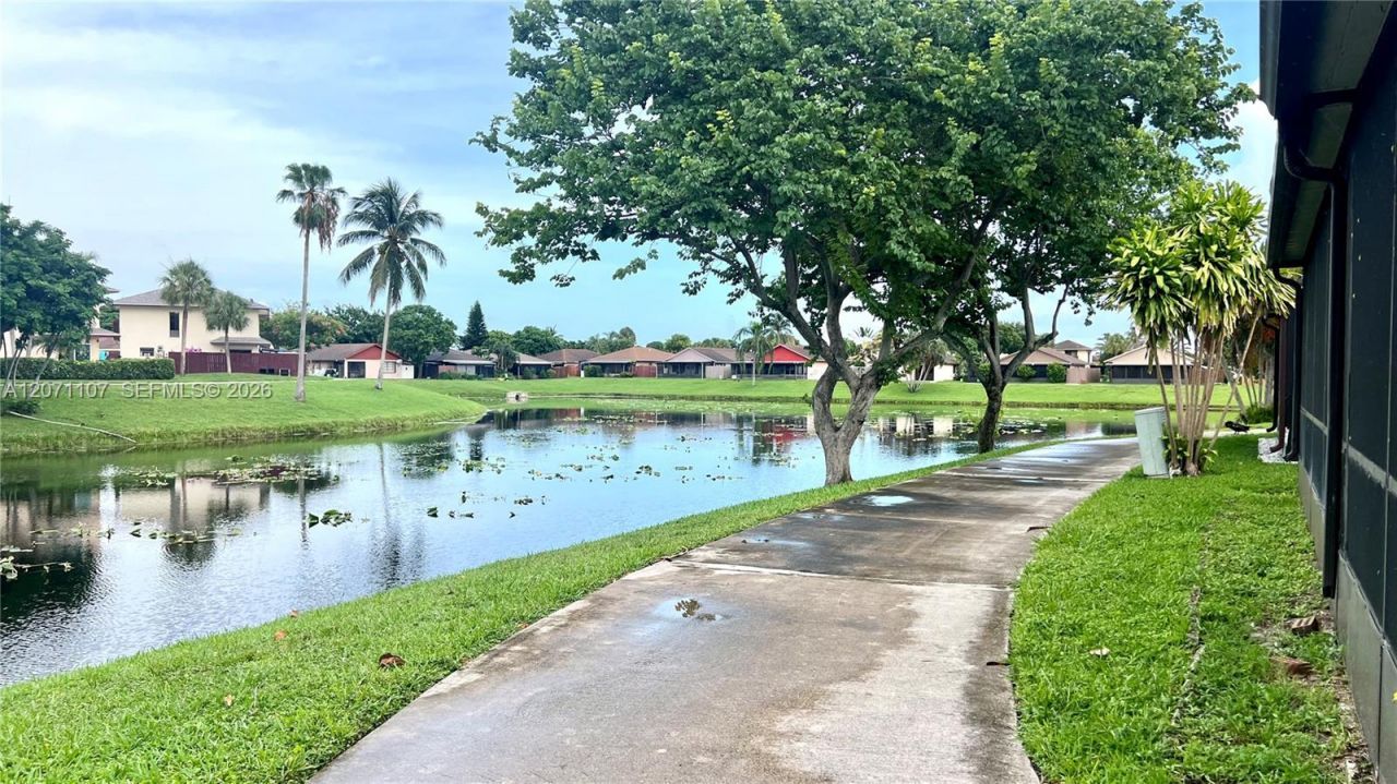 5437 Mendoza St , West Palm Beach, FL 33415 Photo