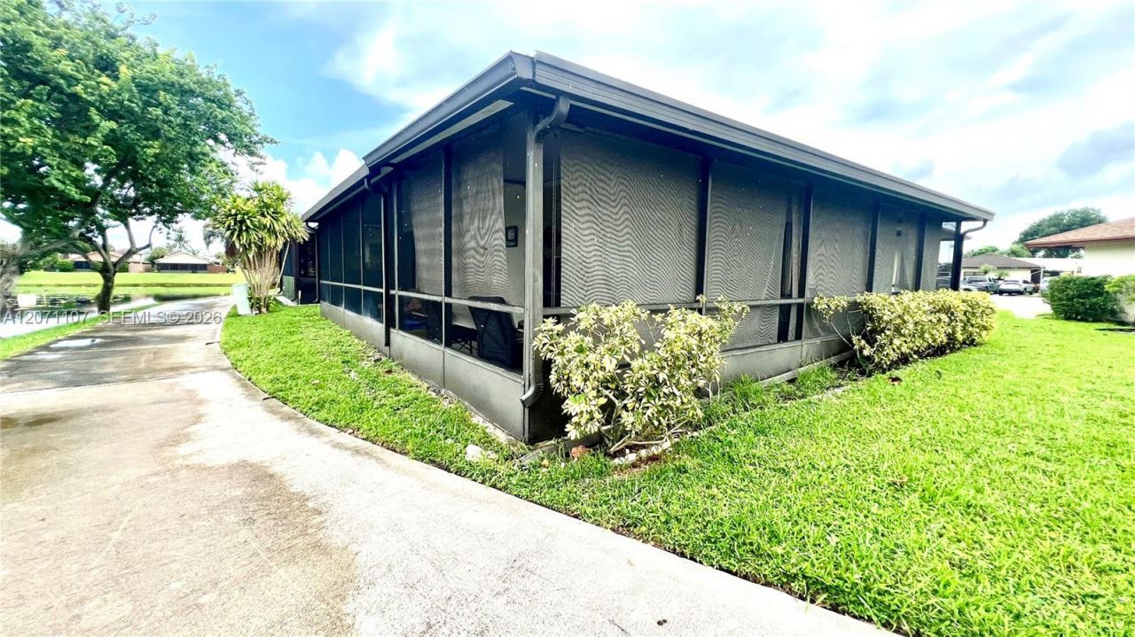 5437 Mendoza St , West Palm Beach, FL 33415 Photo