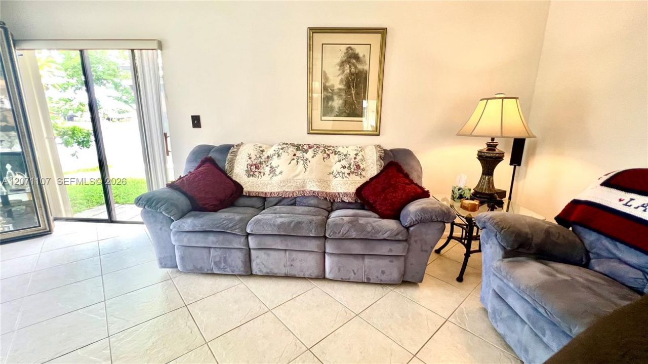 5437 Mendoza St , West Palm Beach, FL 33415 Photo