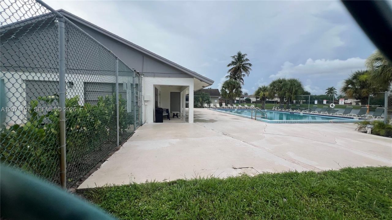 5437 Mendoza St , West Palm Beach, FL 33415 Photo