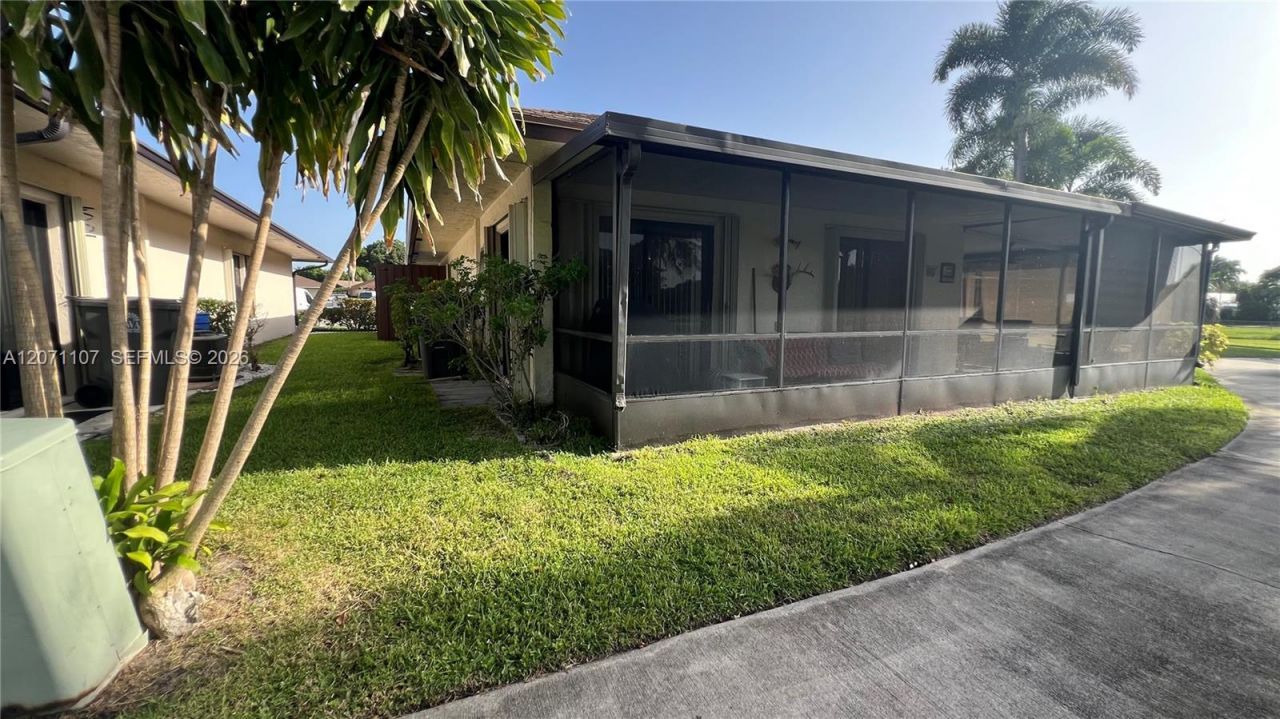 5437 Mendoza St , West Palm Beach, FL 33415 Photo