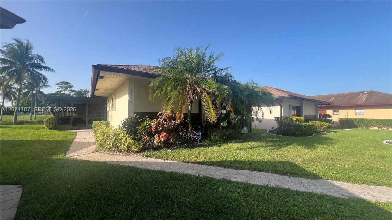 5437 Mendoza St , West Palm Beach, FL 33415 Photo