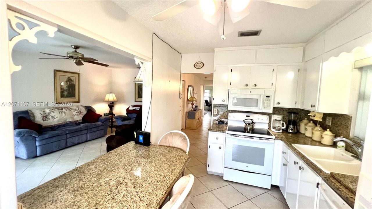 5437 Mendoza St , West Palm Beach, FL 33415 Photo