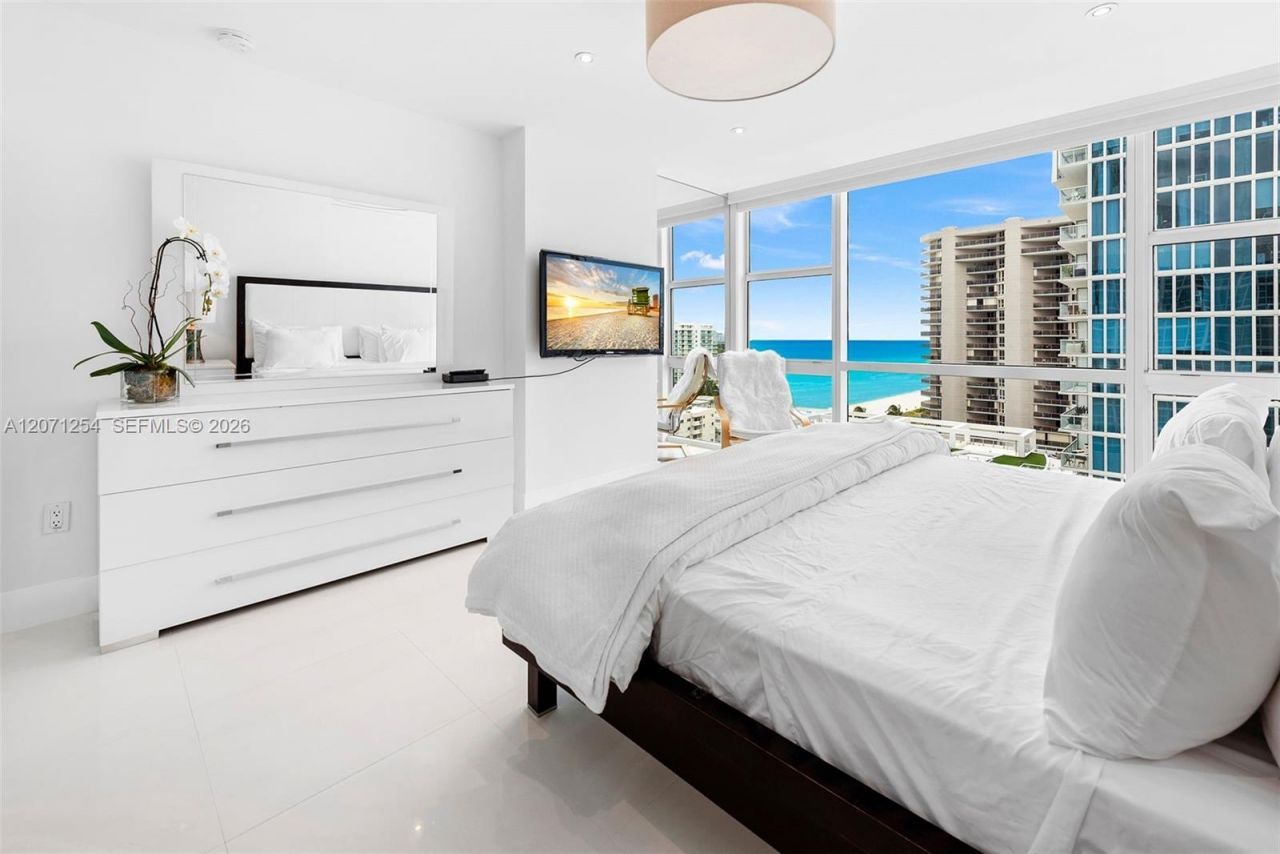 6801 Collins Ave , Unit 1206/1210, Miami Beach, FL 33141 Photo