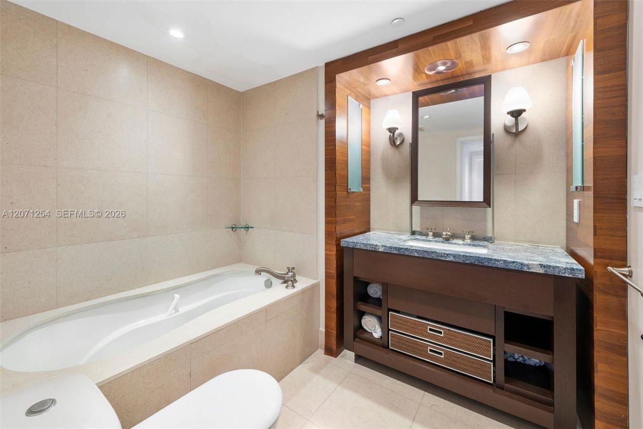 6801 Collins Ave , Unit 1206/1210, Miami Beach, FL 33141 Photo