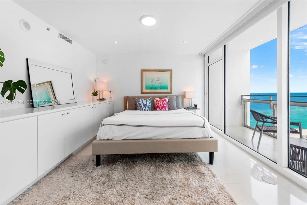 6801 Collins Ave , Unit 1206/1210, Miami Beach, FL 33141 Photo