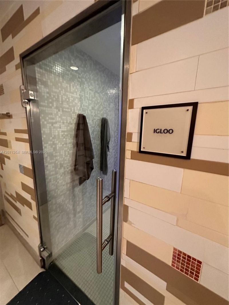 6801 Collins Ave , Unit 1206/1210, Miami Beach, FL 33141 Photo