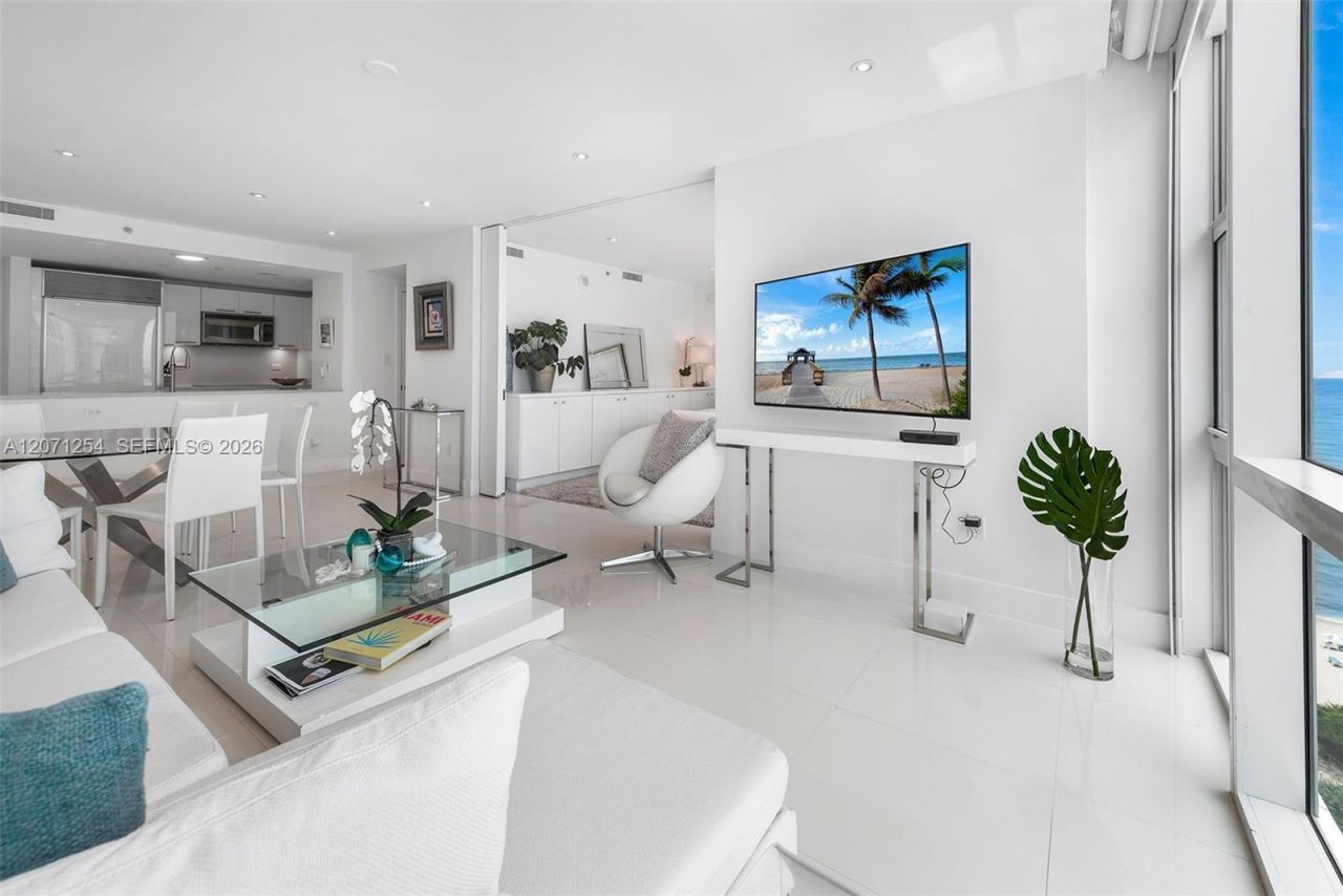 6801 Collins Ave , Unit 1206/1210, Miami Beach, FL 33141 Photo