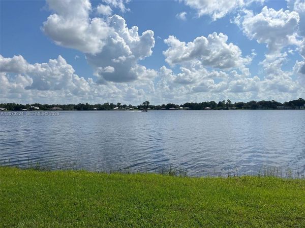 1050 Lake Carrie Dr , Lake Placid, FL 33852
