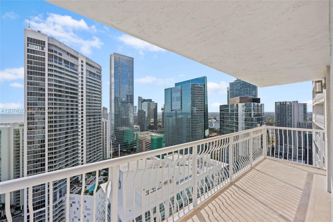 1200 Brickell Bay Dr , Unit 3701, Miami, FL 33131 Photo