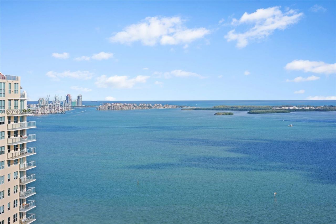 1200 Brickell Bay Dr , Unit 3701, Miami, FL 33131 Photo