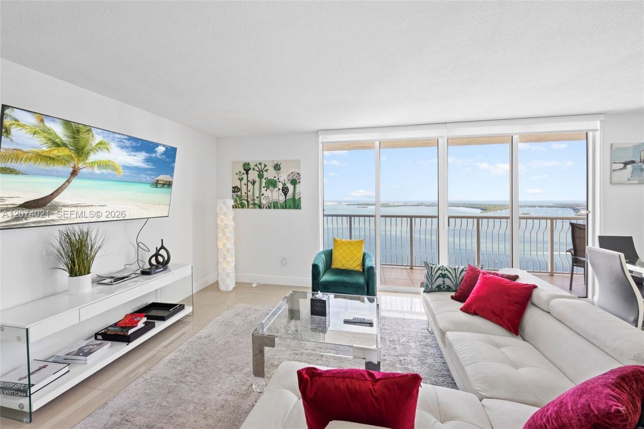 1200 Brickell Bay Dr , Unit 3701, Miami, FL 33131 Photo