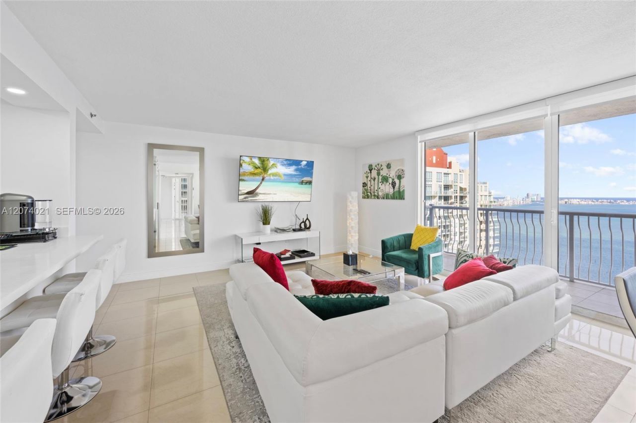 1200 Brickell Bay Dr , Unit 3701, Miami, FL 33131 Photo