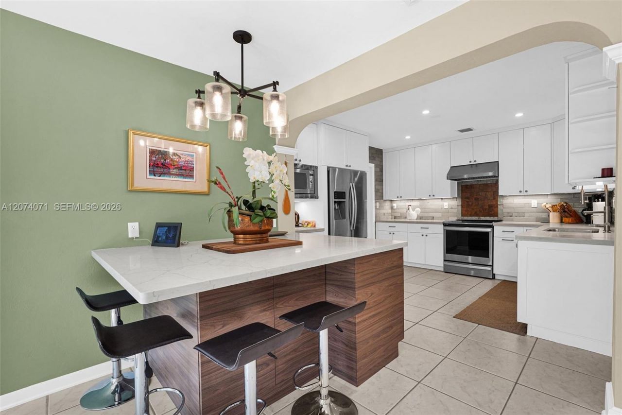 8220 SW 162nd St , Palmetto Bay, FL 33157 Photo