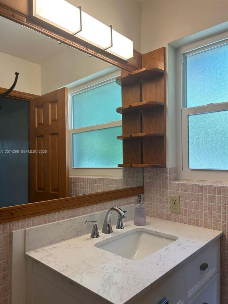Please Call For Address, Unit A, Pembroke Pines, FL 33024 Photo