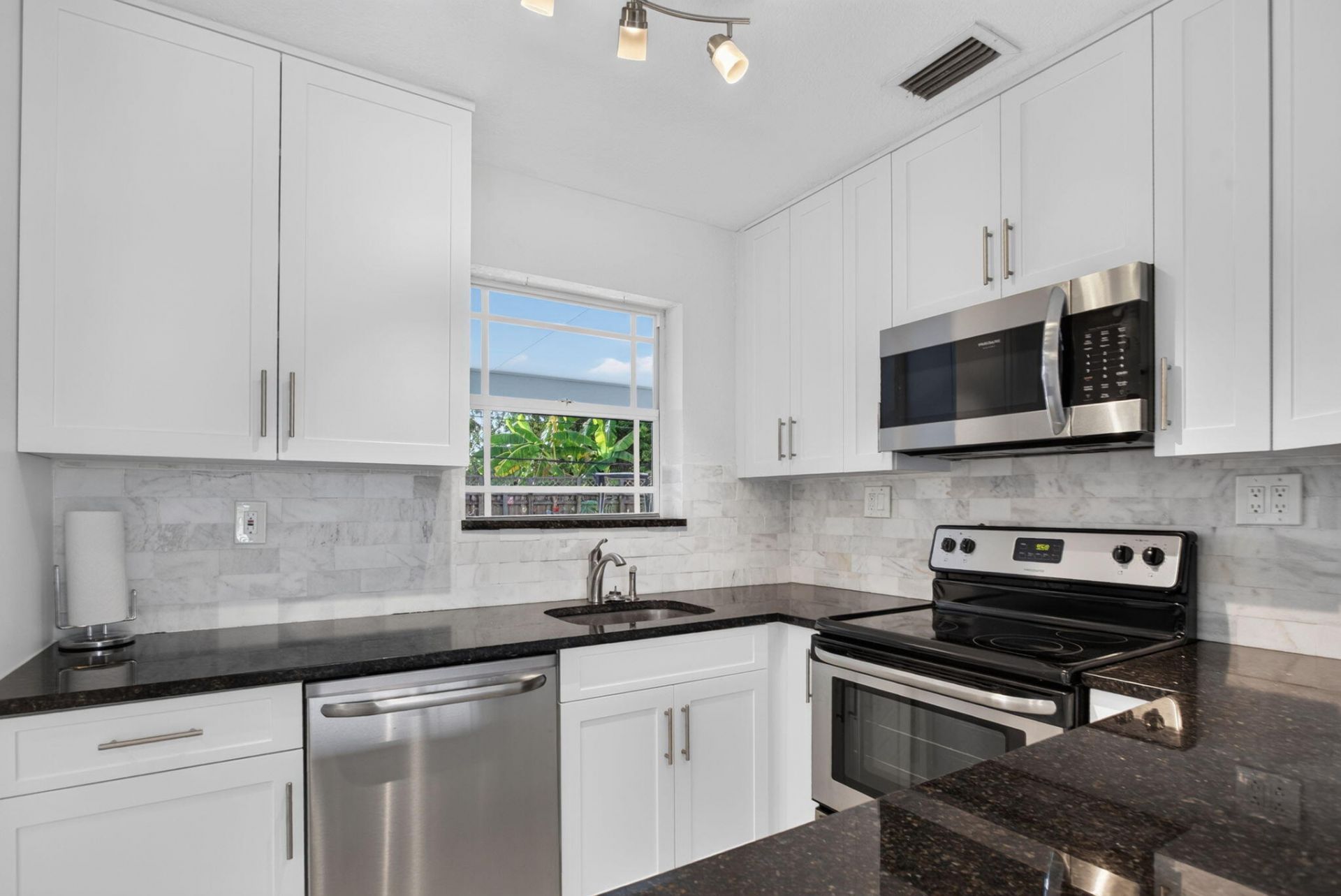 1240 SW 3rd Terrace, Pompano Beach, FL 33060 Photo