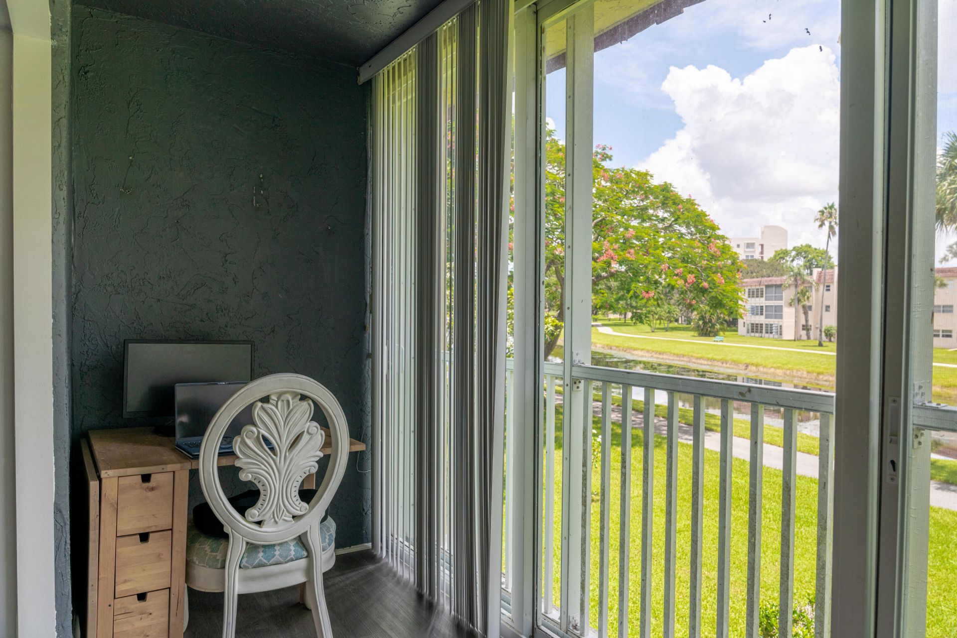 4 Abbey Lane, Unit 208, Delray Beach, FL 33446 Photo