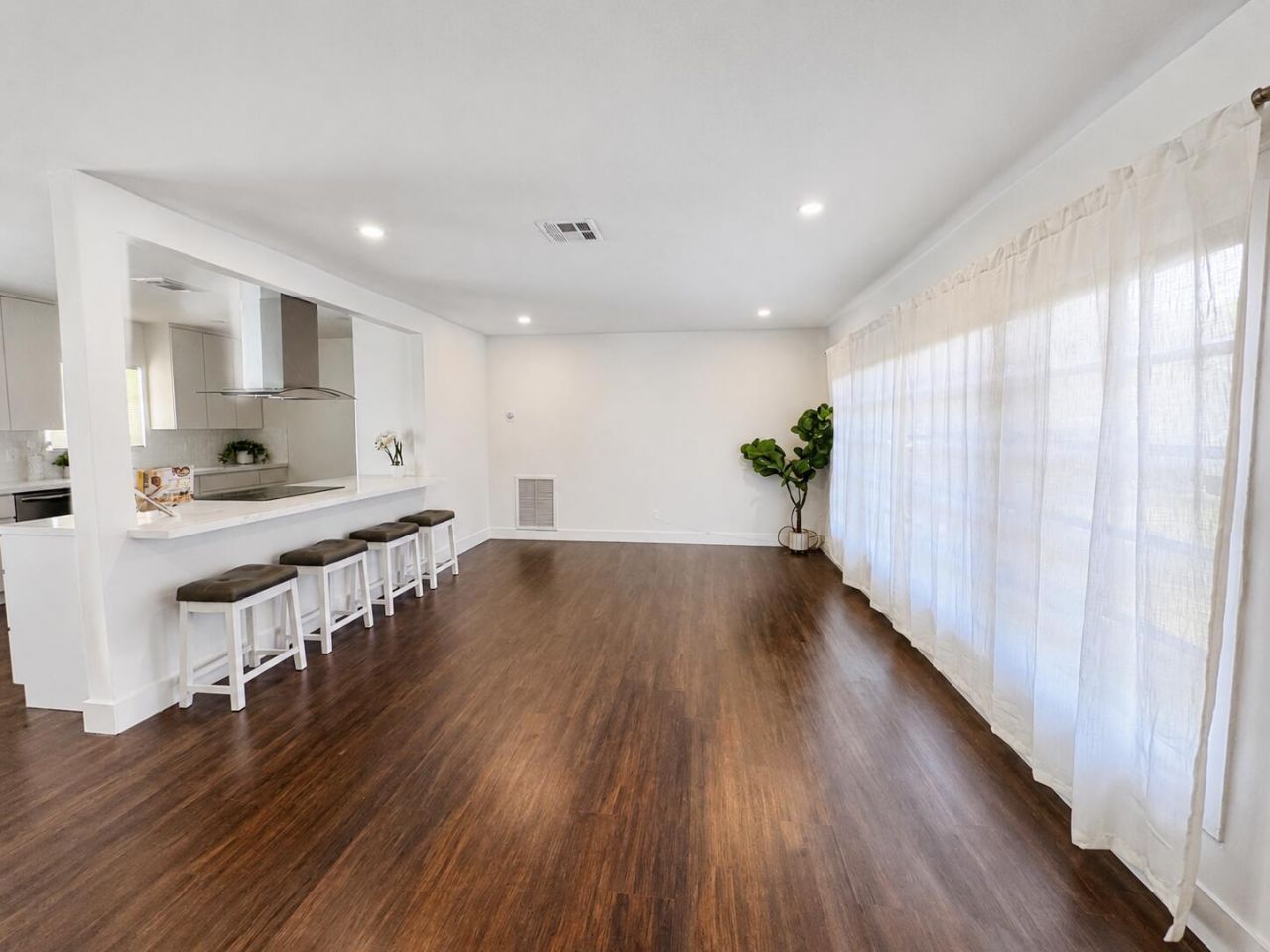 1040 NW 149th Street, Miami, FL 33168 Photo