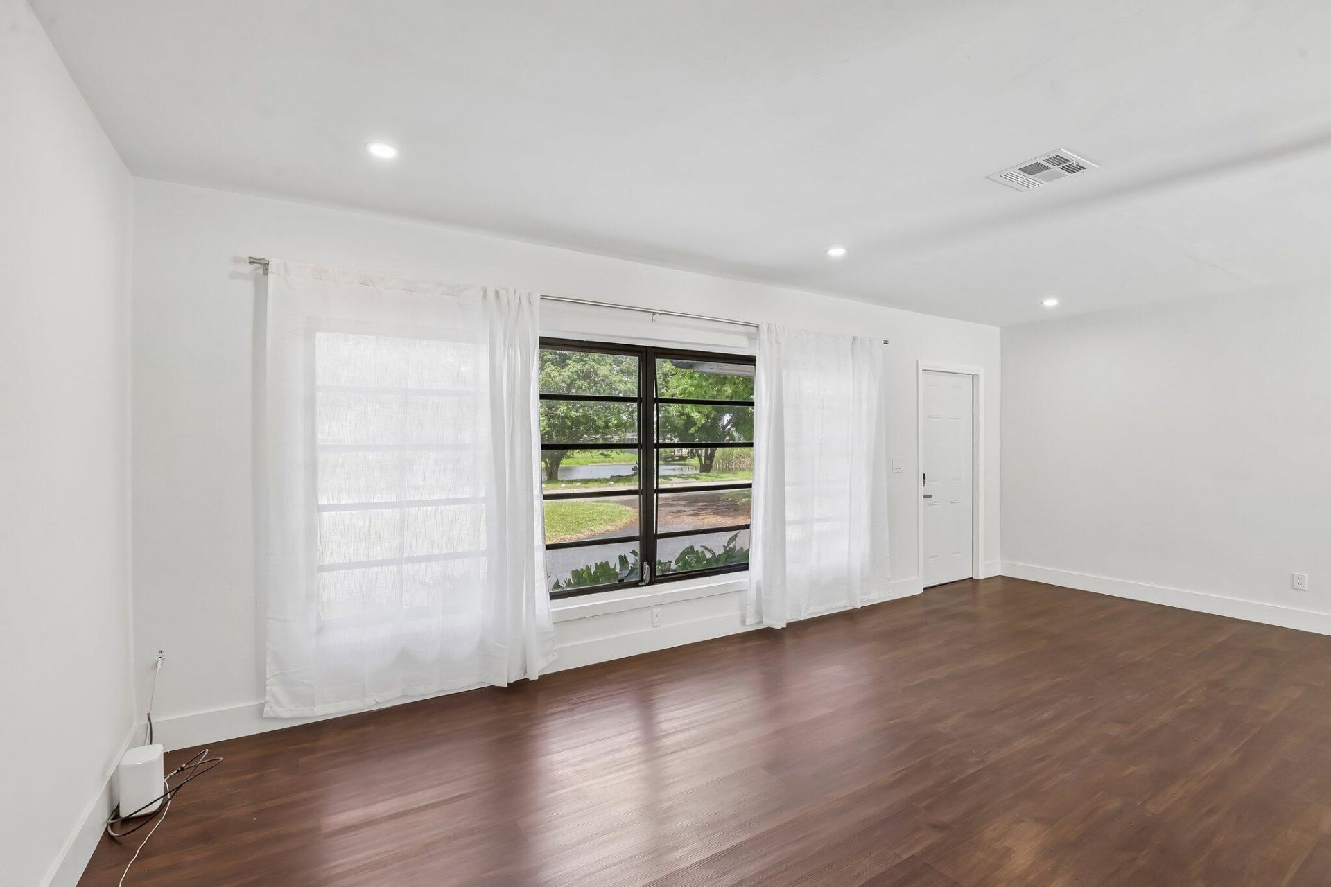 1040 NW 149th Street, Miami, FL 33168 Photo